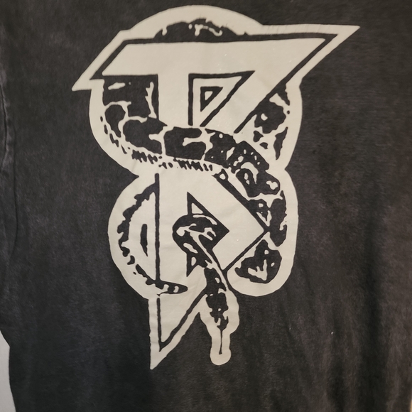 Beartooth Band Tee - Picture 4 of 5